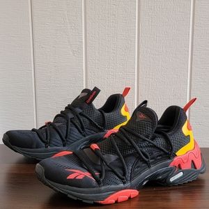 Reebok Mens Trideca 200 Red Running Shoes Sneakers Size 11